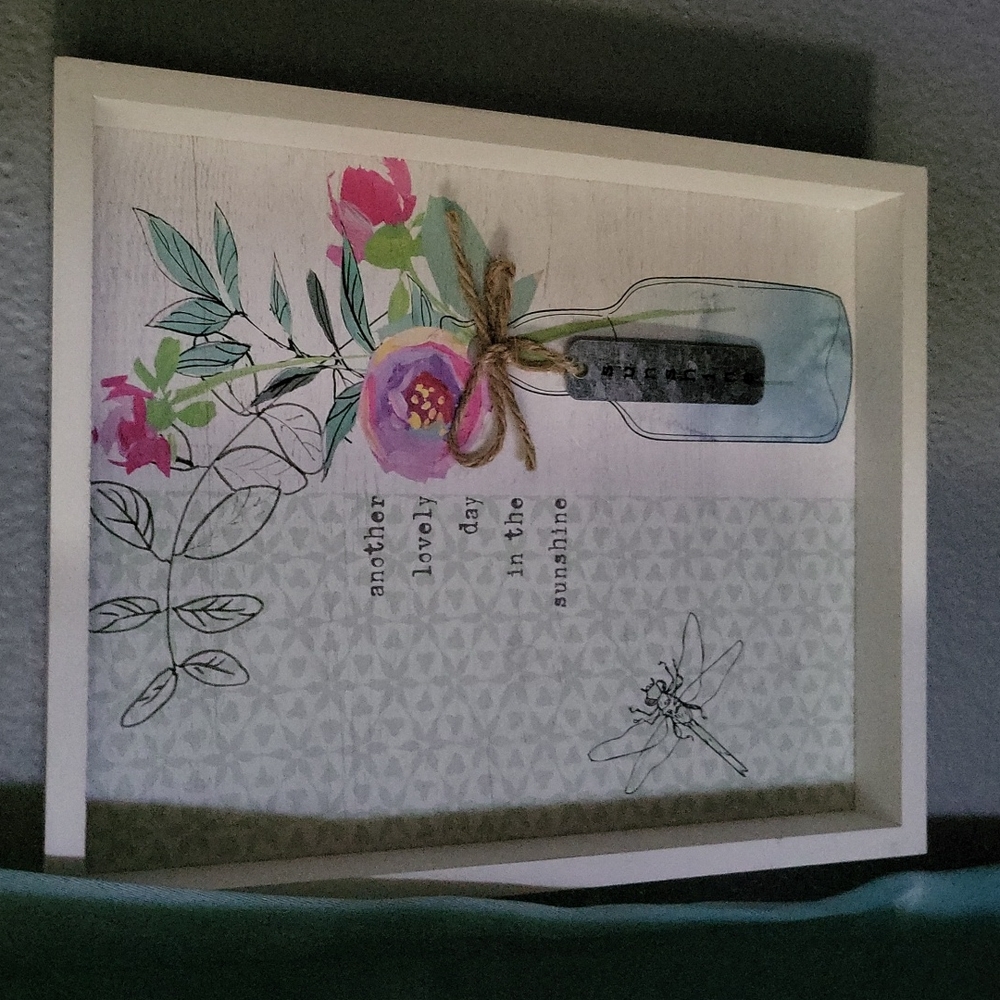 Decor - Picture 4 of 4